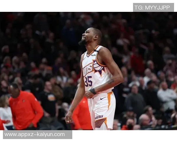 25到26赛季快船成历史最老球队勇士潜在首发创下平均年龄新纪录 25到26赛季快船成历史最老球队勇士潜在首发创下平均年龄新纪录