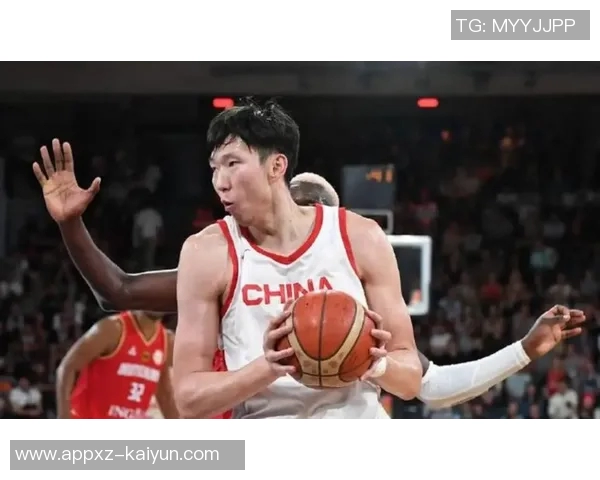 周琦表现惊艳豪华两双助力球队赢得比赛展现超强统治力